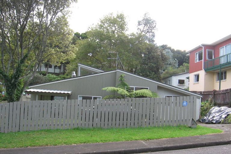 Photo of property in 14 Scotstoun Place, Glen Eden, Auckland, 0602