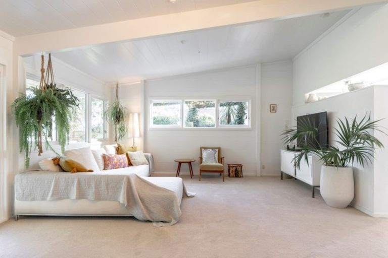 Photo of property in 190 Thornton Road, Cambridge, 3434