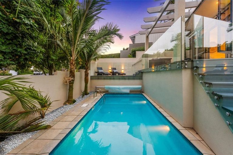 Photo of property in 1a Whitby Crescent, Mairangi Bay, Auckland, 0630