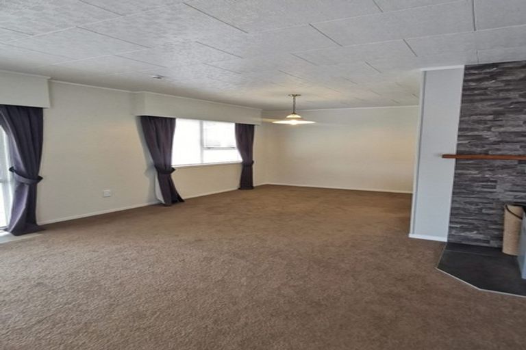 Photo of property in 14 Annison Avenue, Glen Eden, Auckland, 0602