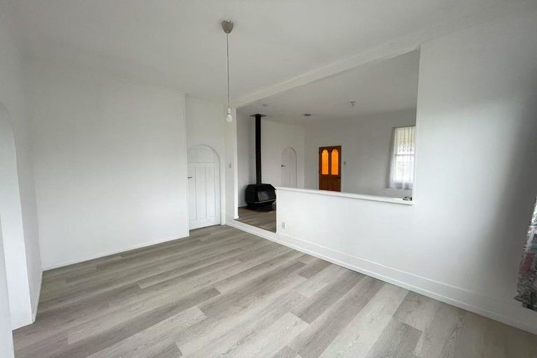 Photo of property in 7 Croydon Road, New Lynn, Auckland, 0600