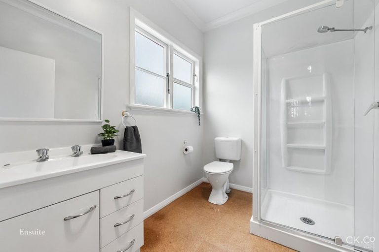 Photo of property in 32 Hall Crescent, Epuni, Lower Hutt, 5011