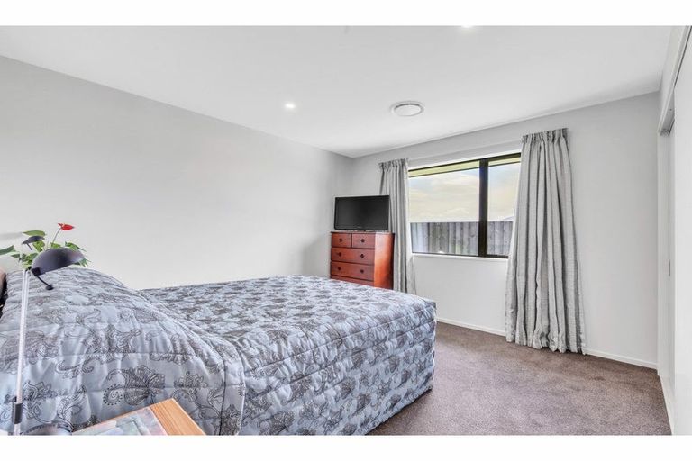 Photo of property in 3 Mccahon Drive, Rangiora, 7400