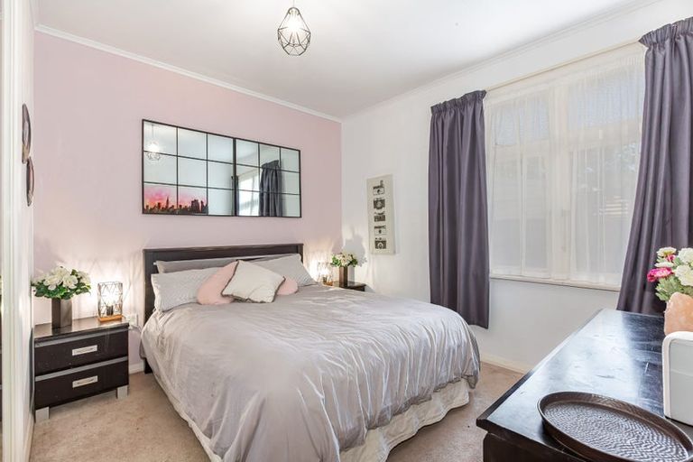 Photo of property in 18 Colin Grove, Hutt Central, Lower Hutt, 5010