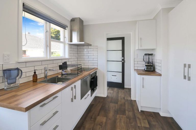 Photo of property in 2/39 Tararua Street, Trentham, Upper Hutt, 5018