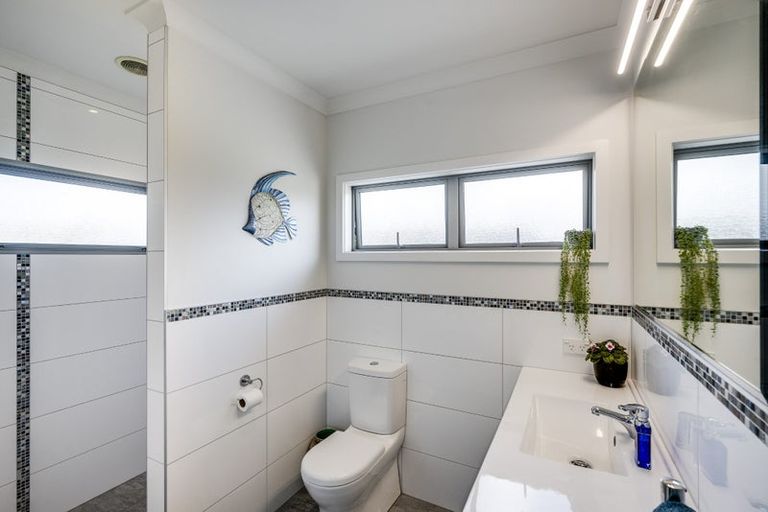 Photo of property in 73 Mcelwee Street, Jervoistown, Napier, 4112