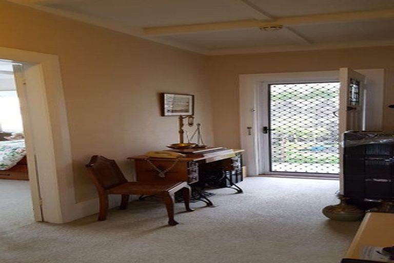 Photo of property in 16 King Edward Parade, Devonport, Auckland, 0624