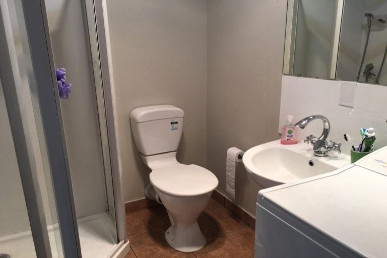 Photo of property in 6 Lewis Road, Pakuranga, Auckland, 2010