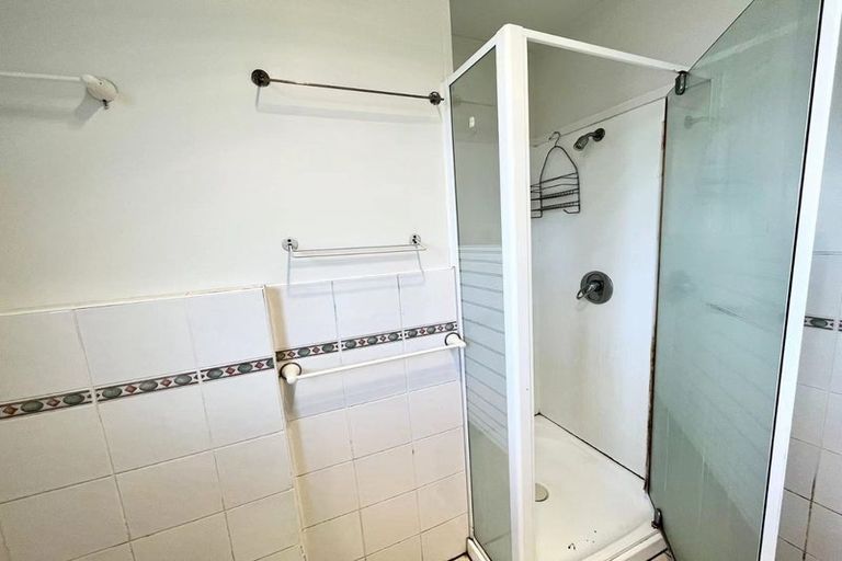 Photo of property in 7 Sequoia Place, Sunnynook, Auckland, 0620