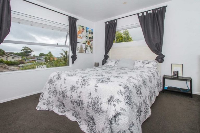 Photo of property in 92 Brian Crescent, Stanmore Bay, Whangaparaoa, 0932