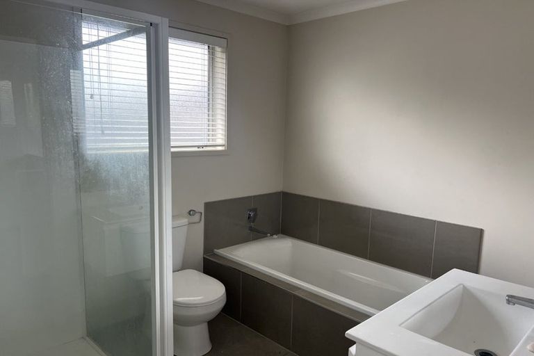 Photo of property in 19 Akeake Lane, Manurewa, Auckland, 2102