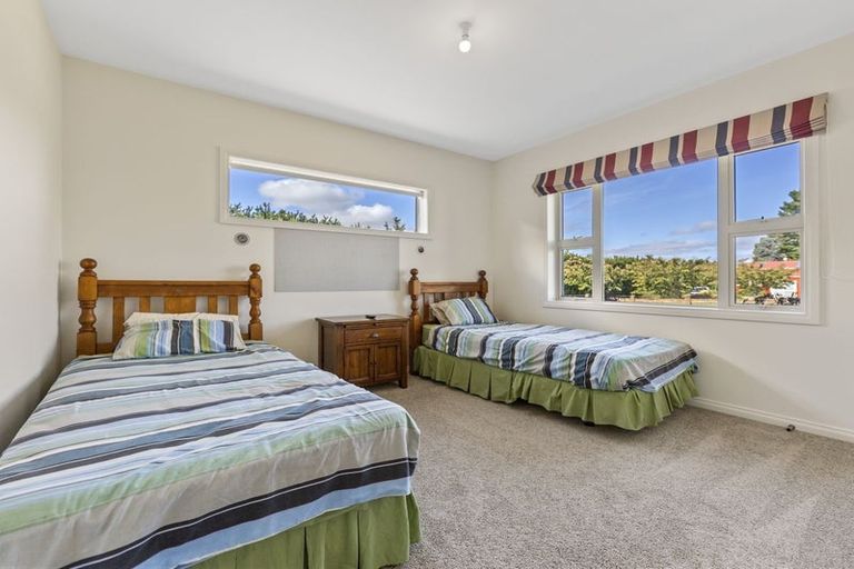 Photo of property in 100 Wingatui Road, Mosgiel, 9024