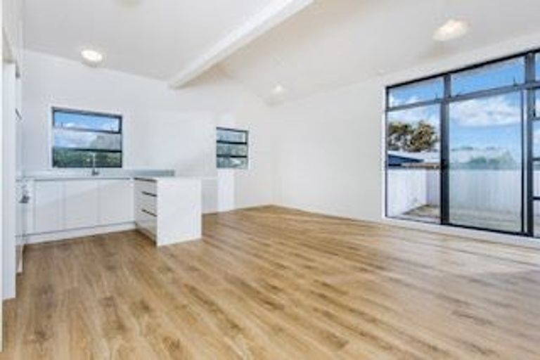Photo of property in 420/18 Sunnyhaven Avenue, Beach Haven, Auckland, 0626