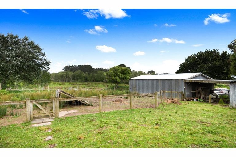 Photo of property in 5 Hutchinson Road, Helensville, 0875