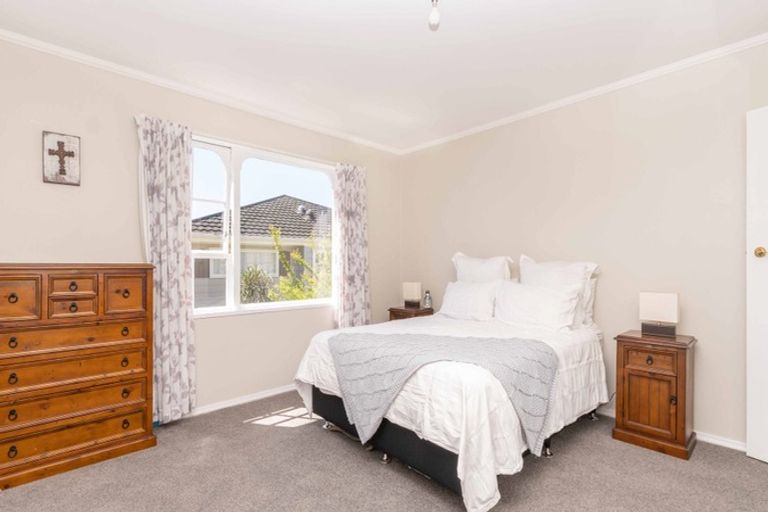 Photo of property in 52 Oriel Avenue, Tawa, Wellington, 5028