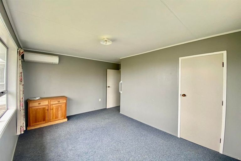 Photo of property in 32 Heather Street, Levin, 5510