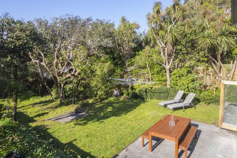 Photo of property in 103 Inglis Street, Seatoun, Wellington, 6022