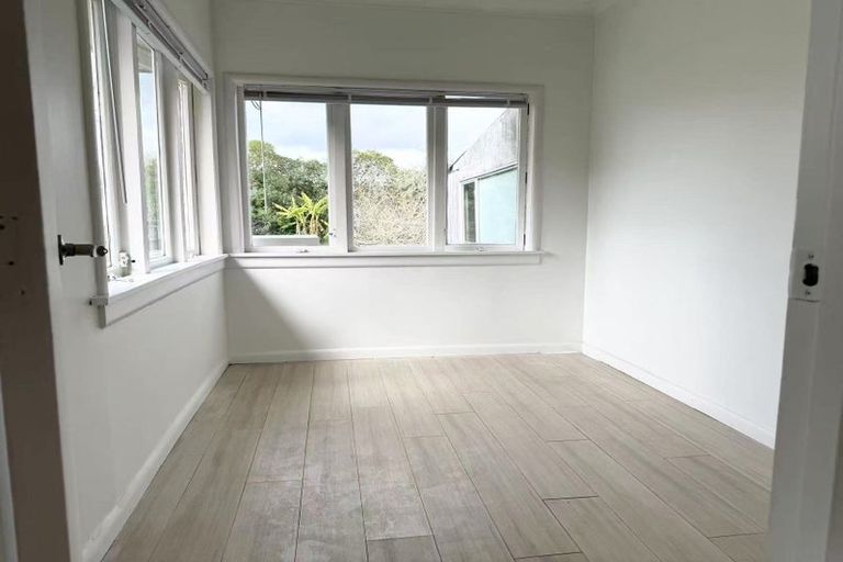 Photo of property in 98 Portage Road, New Lynn, Auckland, 0600