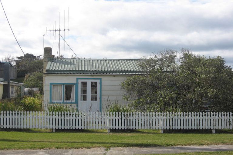 Photo of property in 102 Rua Avenue, Waitarere Beach, Levin, 5510