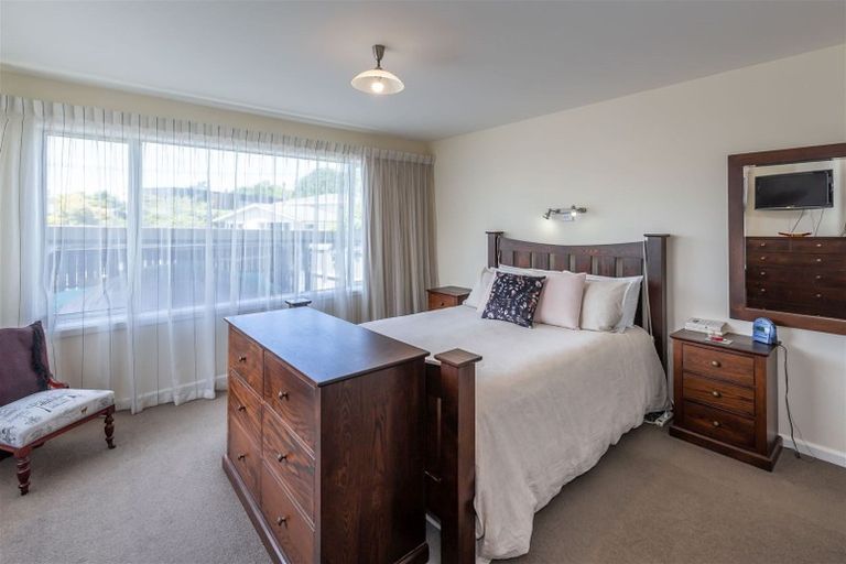 Photo of property in 11 Walnut Avenue, Strowan, Christchurch, 8052