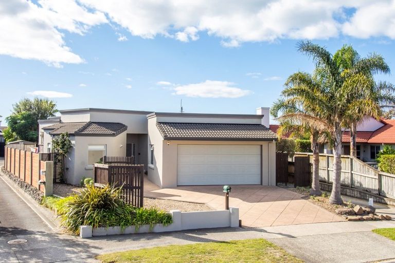 Photo of property in 13 Oriental Parade, Papamoa Beach, Papamoa, 3118