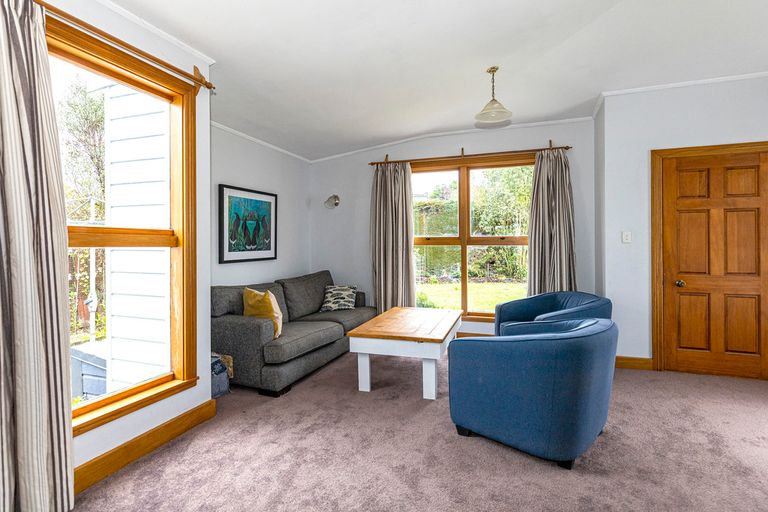 Photo of property in 1 Wright Street, Geraldine, 7930