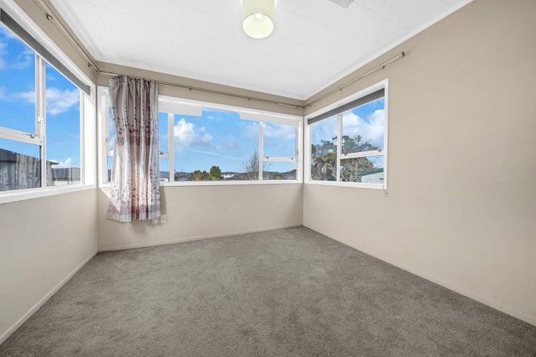 Photo of property in 9 Andrew Road, Howick, Auckland, 2010
