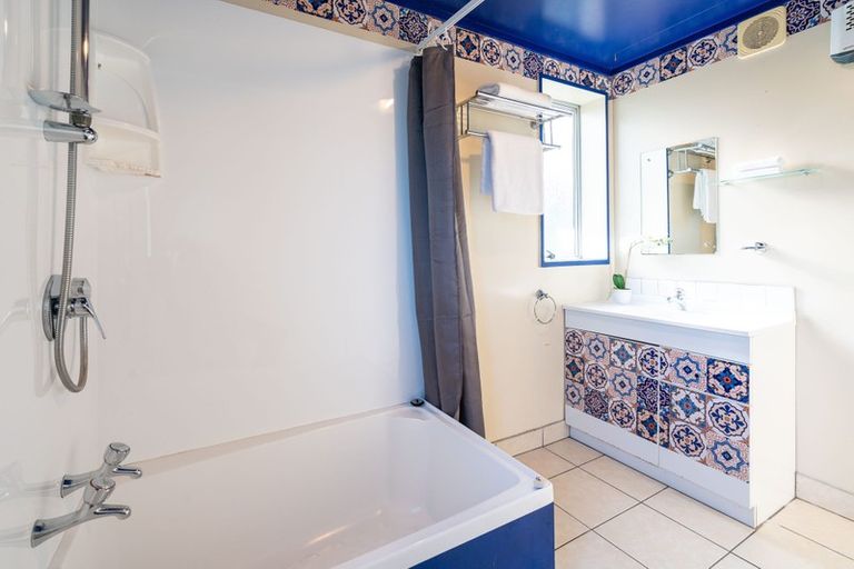 Photo of property in 51 Manapouri Street, Ravensbourne, Dunedin, 9022