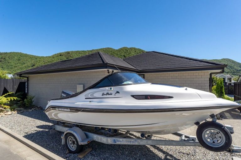 Photo of property in 18 Discovery Way, Waikawa, Picton, 7220
