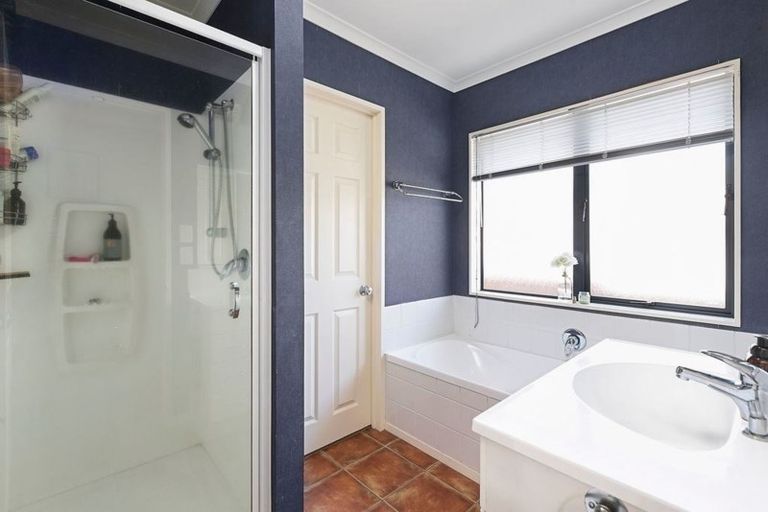 Photo of property in 10 Lamia Grove, Papamoa Beach, Papamoa, 3118