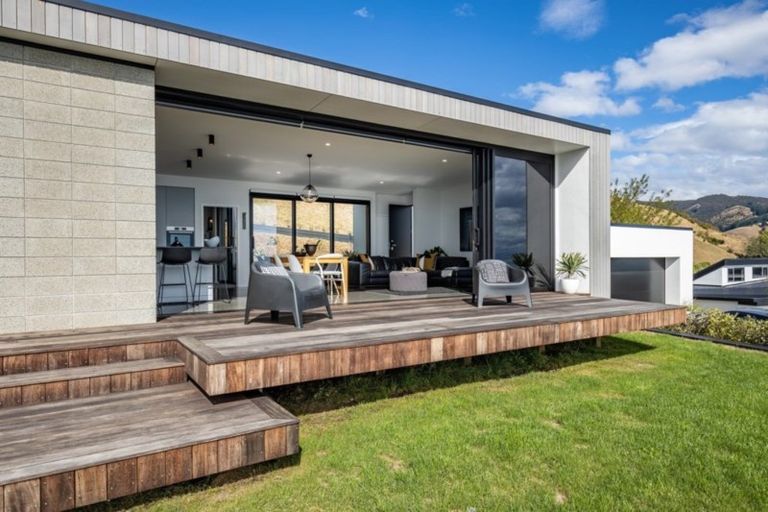 Photo of property in 11 Mana Heights, Marybank, Nelson, 7010