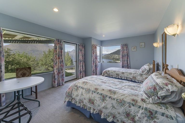 Photo of property in 5 Edinburgh Drive, Queenstown, 9300