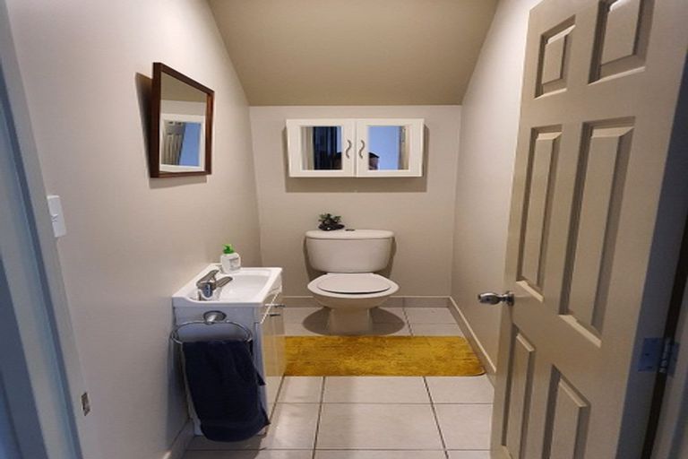 Photo of property in 11 Thomas Hamer Place, Greenhithe, Auckland, 0632