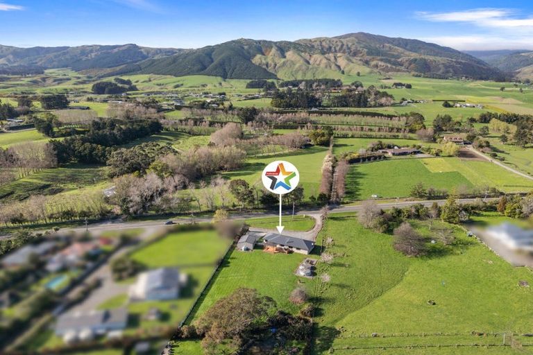 Photo of property in 841 Makerua Road, Tokomaru, Palmerston North, 4474