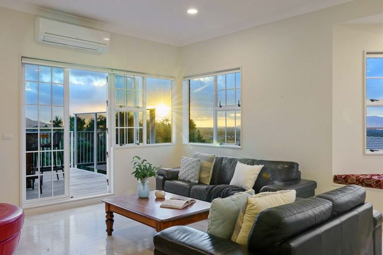 Photo of property in 105 Winara Avenue, Waikanae, 5036