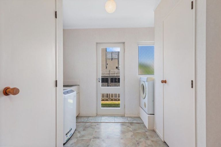 Photo of property in 1/186 Marine Parade, Mount Maunganui, 3116