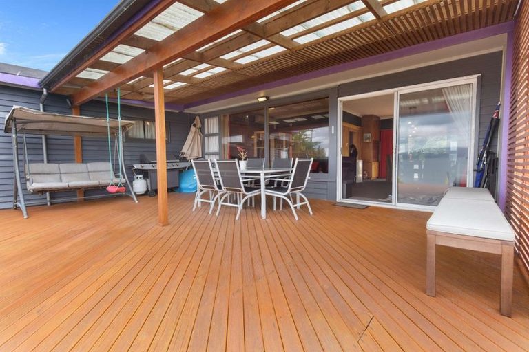 Photo of property in 105 Koutu Road, Kawaha Point, Rotorua, 3010