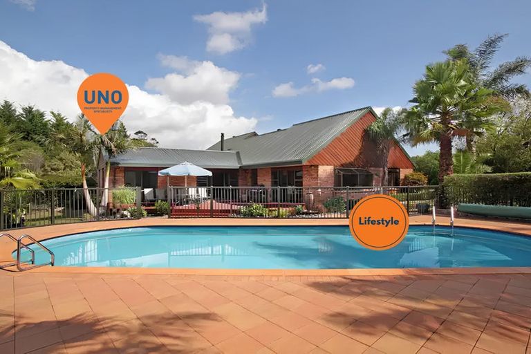 Photo of property in 70 Jack Paterson Road, Opaheke, Papakura, 2584