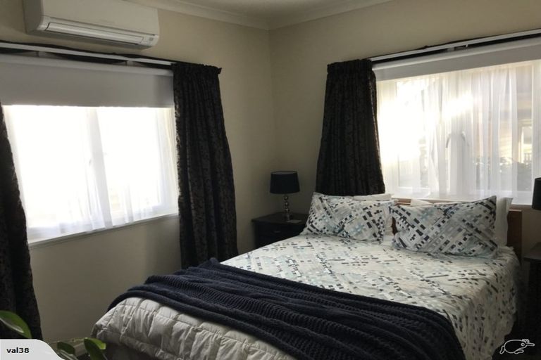 Photo of property in 25 Vincent Street, Waterloo, Lower Hutt, 5011