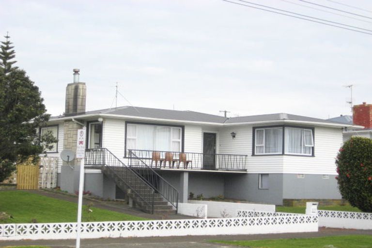Photo of property in 113 Ngamotu Road, Spotswood, New Plymouth, 4310