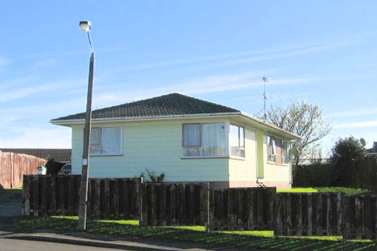 Photo of property in 3 Iota Place, Clover Park, Auckland, 2023