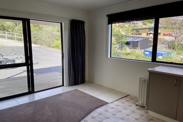 Photo of property in 25 Seaview Crescent, Picton, 7220