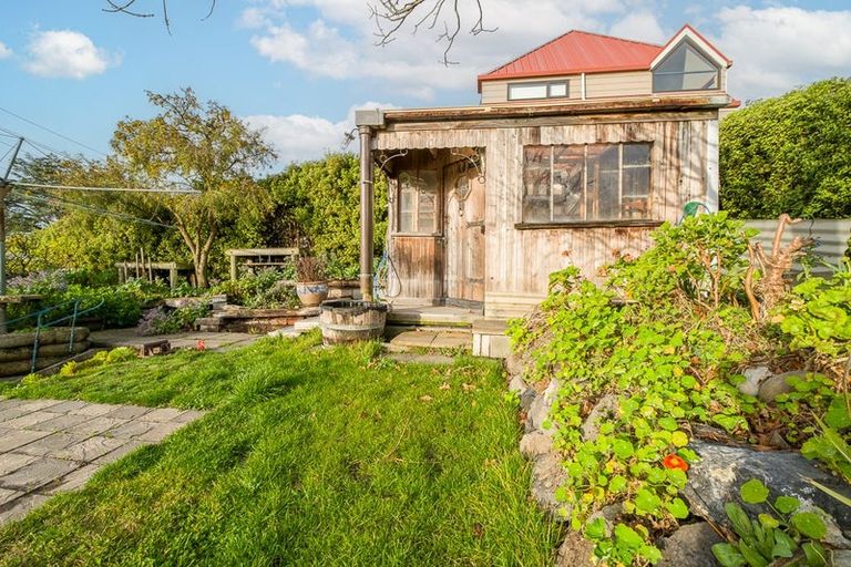 Photo of property in 264 Mount Pleasant Road, Mount Pleasant, Christchurch, 8081