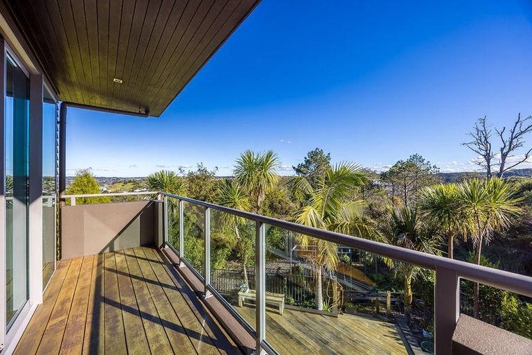 Photo of property in 106 Hillcrest Road, Hatfields Beach, Orewa, 0931