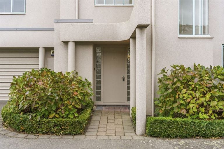 Photo of property in 2/110 Nayland Street, Sumner, Christchurch, 8081