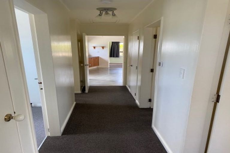 Photo of property in 47 Guadeloupe Crescent, Grenada Village, Wellington, 6037