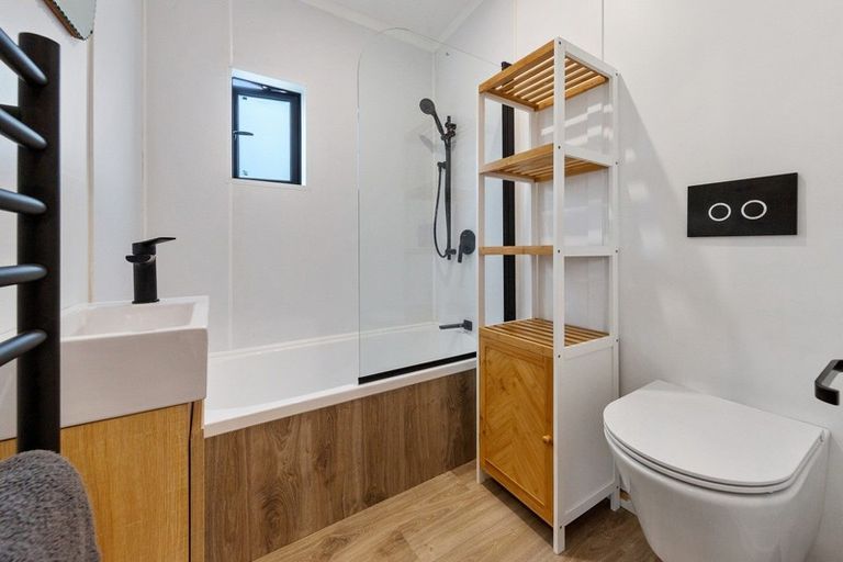 Photo of property in 4 Robins Way, Pokeno, 2471