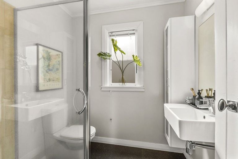 Photo of property in 52 Dundas Street, Seatoun, Wellington, 6022