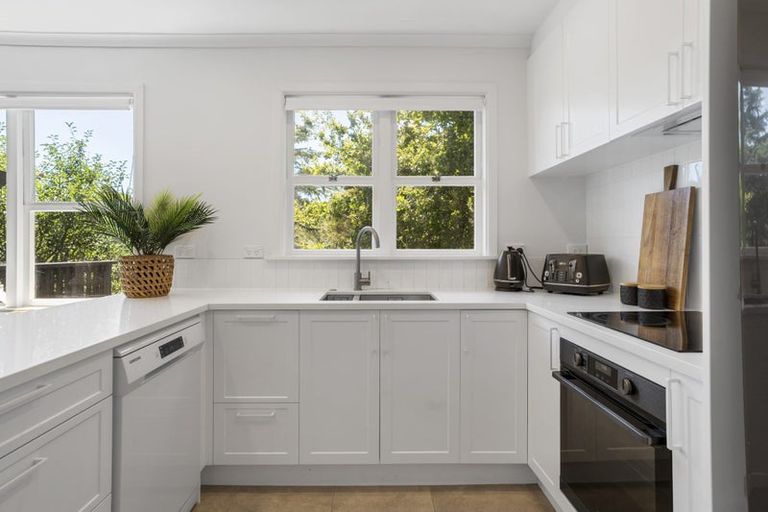 Photo of property in 7 Berne Place, Birkenhead, Auckland, 0626