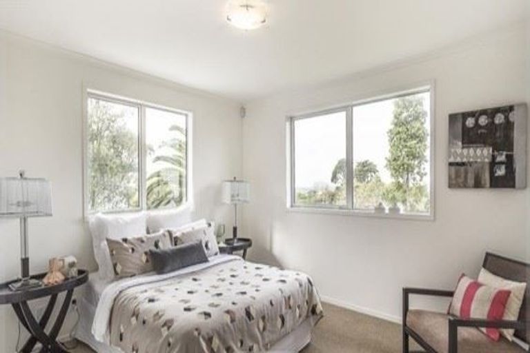 Photo of property in 19b Te Atatu Road, Te Atatu South, Auckland, 0610